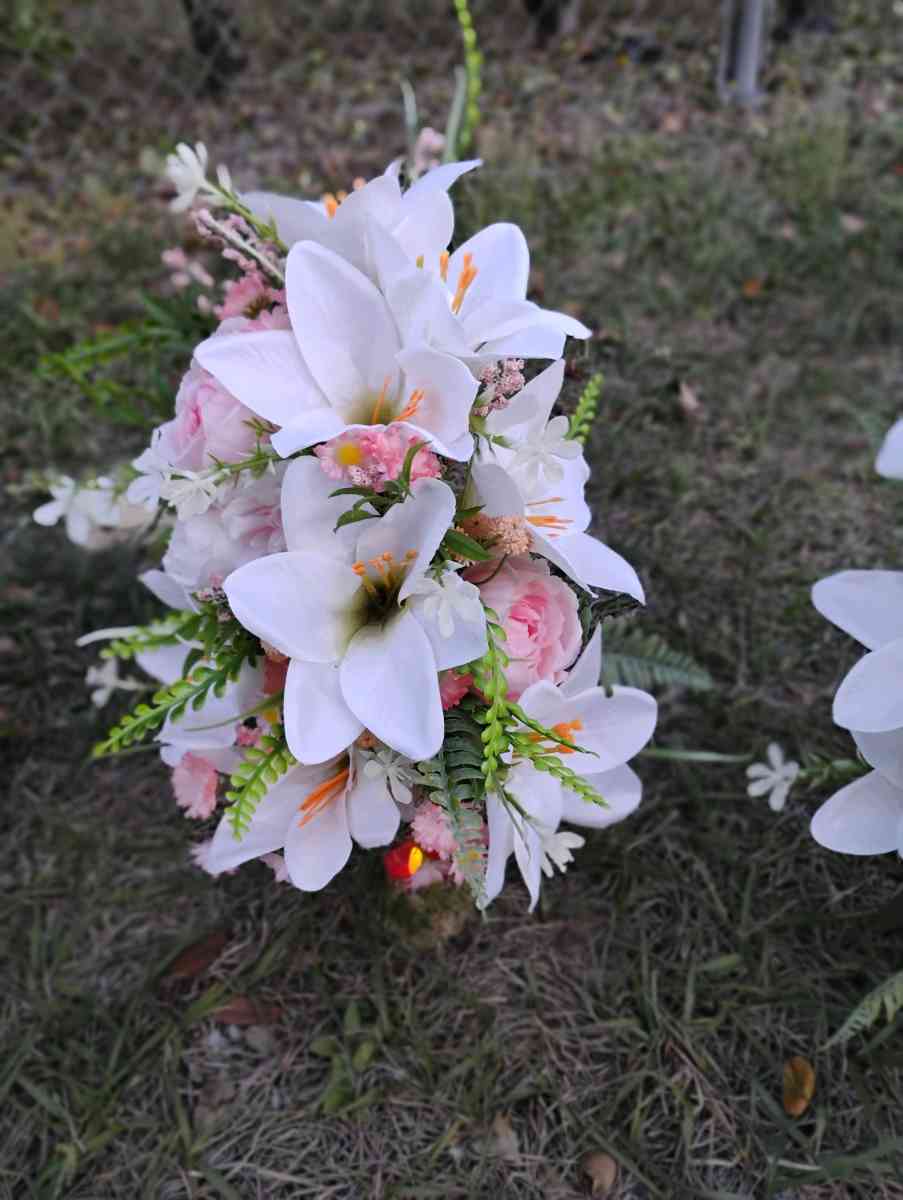 graveside flowers - Jacksonville, Florida - FleaMarketBay