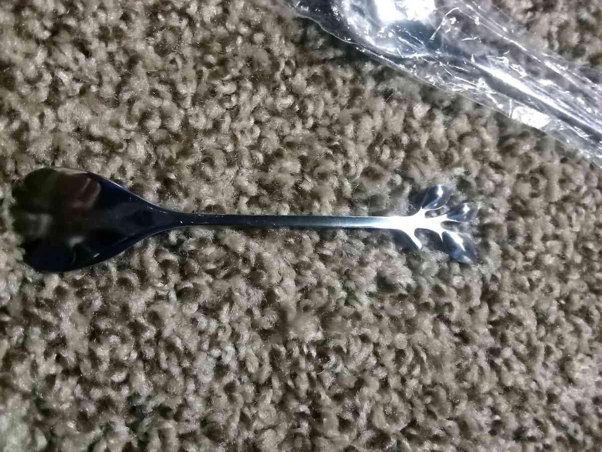 5 plant like tea spoons - Mc Minnville, Tennessee - FleaMarketBay