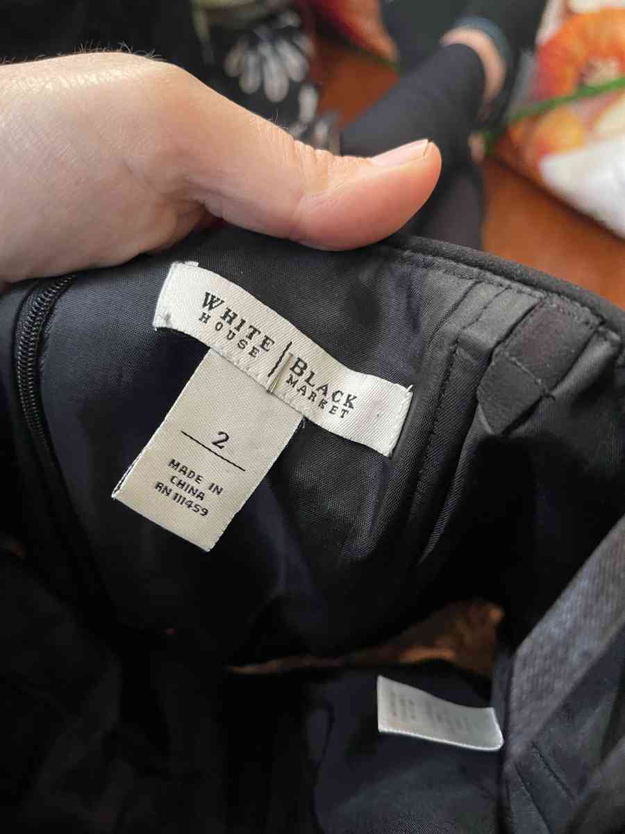 6 bags of womens dresses mixed sizes - Lyndhurst, New Jersey - FleaMarketBay