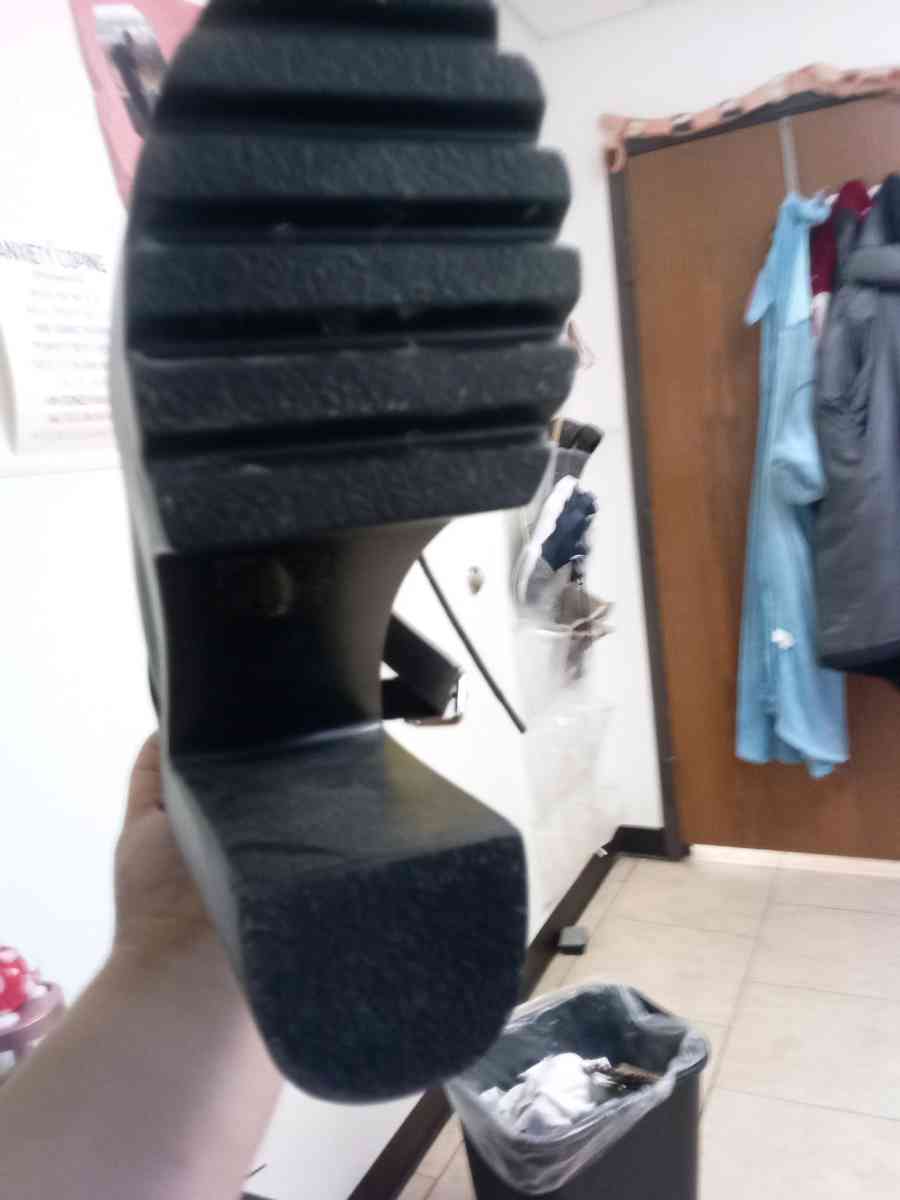a pair of black platform boots high heeled - Konawa, Oklahoma - FleaMarketBay