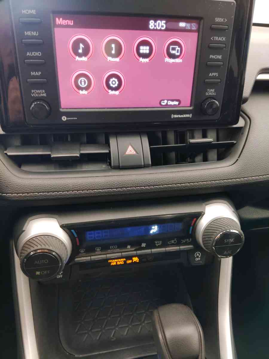 2021 Toyota RAV4 XLE - Greenville, Texas - FleaMarketBay