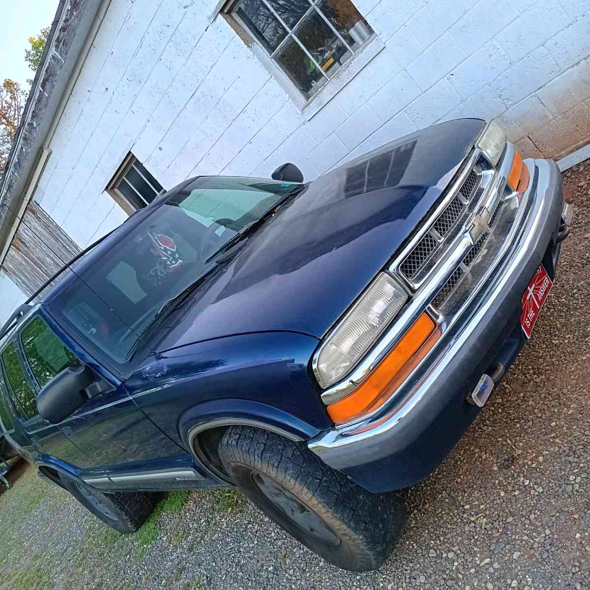 2001 chevy blazer - Morganton, North Carolina - FleaMarketBay