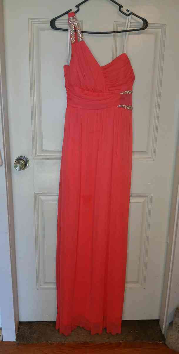 Prom Dress - Sandpoint, Idaho - FleaMarketBay
