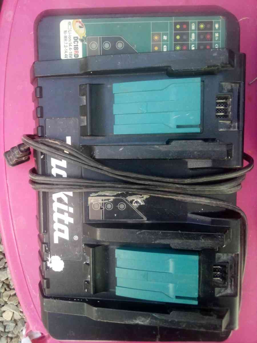 Makita chargers and 1 battery - Phoenix, Arizona - FleaMarketBay