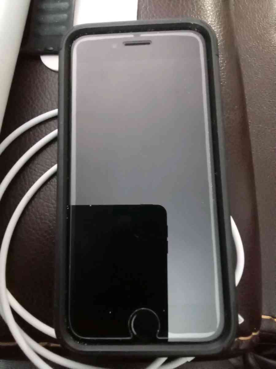 iPhone SE 3 - Irvington, New Jersey - FleaMarketBay