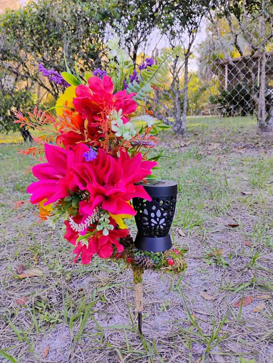 Beautiful graveside flowers - Jacksonville, Florida