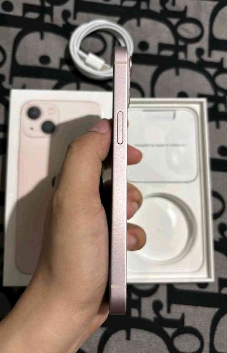 iPhone 13 - Adams, New York - FleaMarketBay