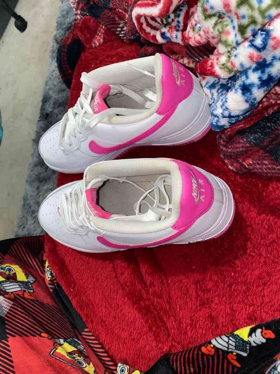 Pink And White Nike - Niagara Falls, New York - FleaMarketBay