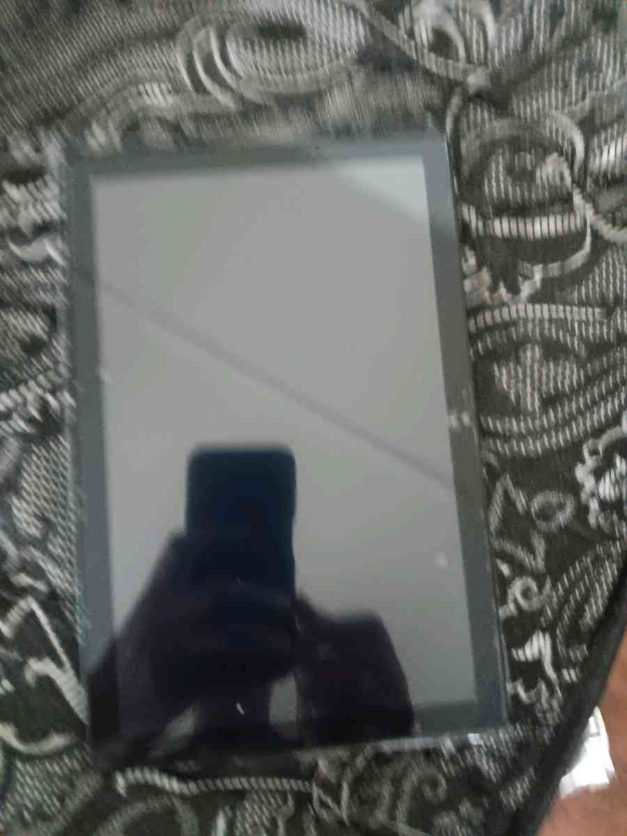 2025 ipad pro 10 brand new - Cut Off, Louisiana - FleaMarketBay