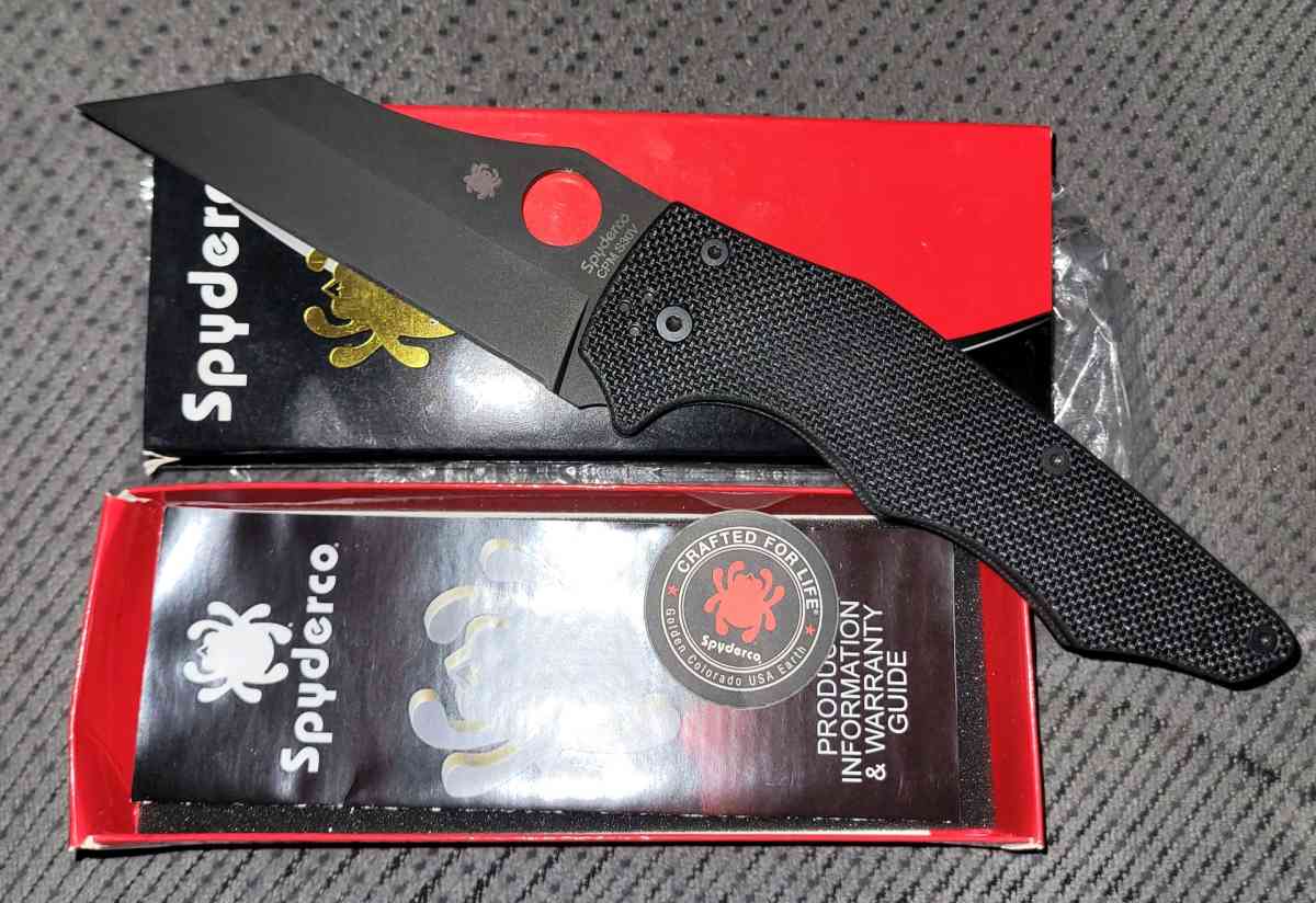 SPYDERCO POCKET KNIFE - Glendora, California - FleaMarketBay