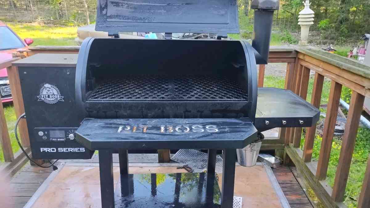 Boss Pro Pellet Grill - Searcy, Arkansas - FleaMarketBay
