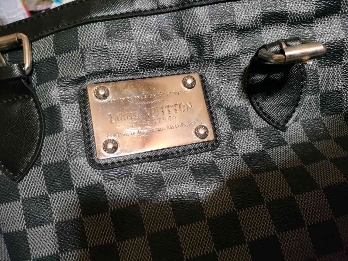 Louis Vuitton checkered purse - Antelope, California - FleaMarketBay
