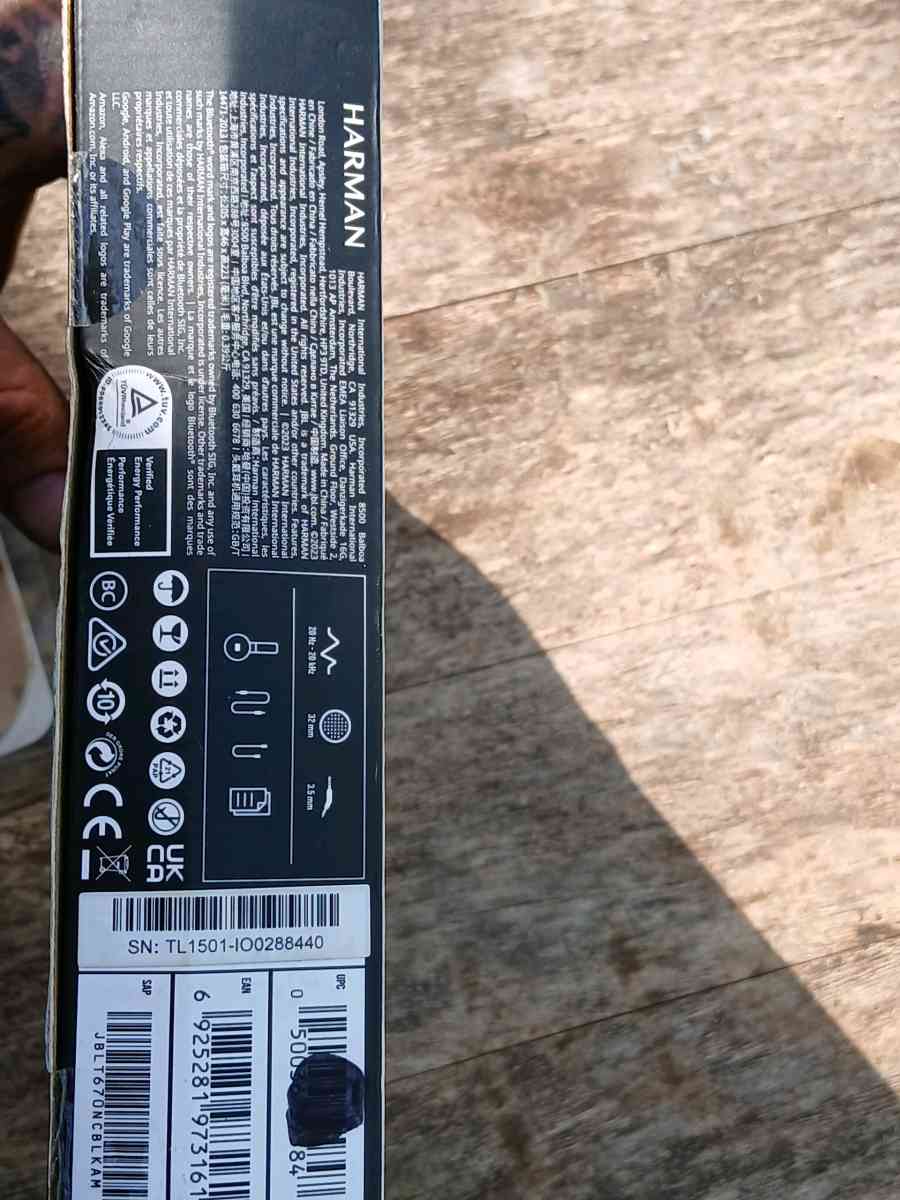 JBL Head Phones - Clarksville, Tennessee - FleaMarketBay