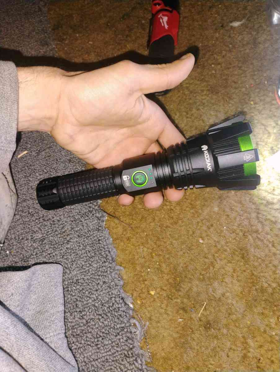 Kodiak flashlight - Akron, Ohio - FleaMarketBay