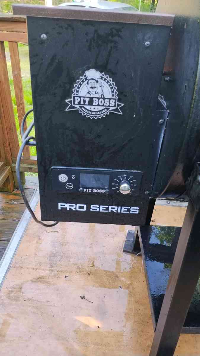 Boss Pro Pellet Grill - Searcy, Arkansas - FleaMarketBay