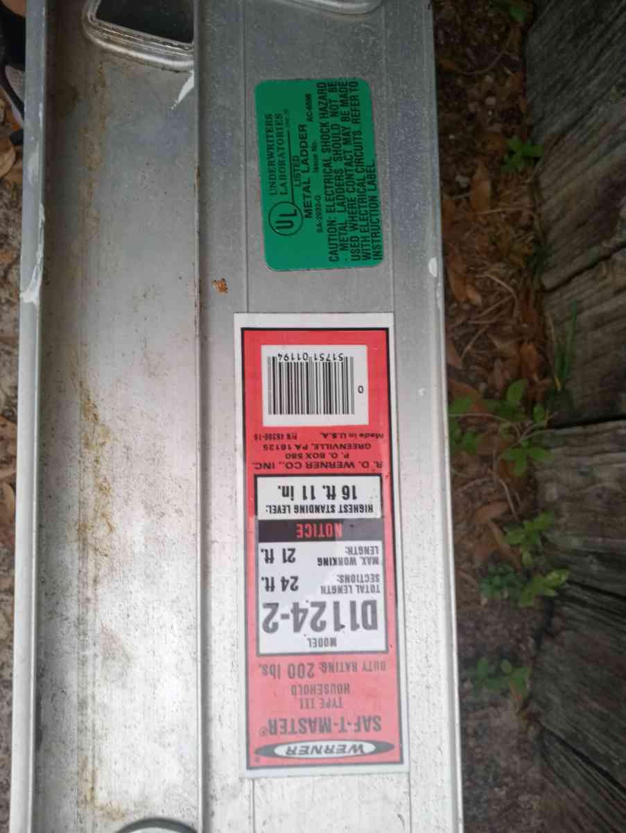 24ft aluminum extension ladder - Fort Walton Beach, Florida