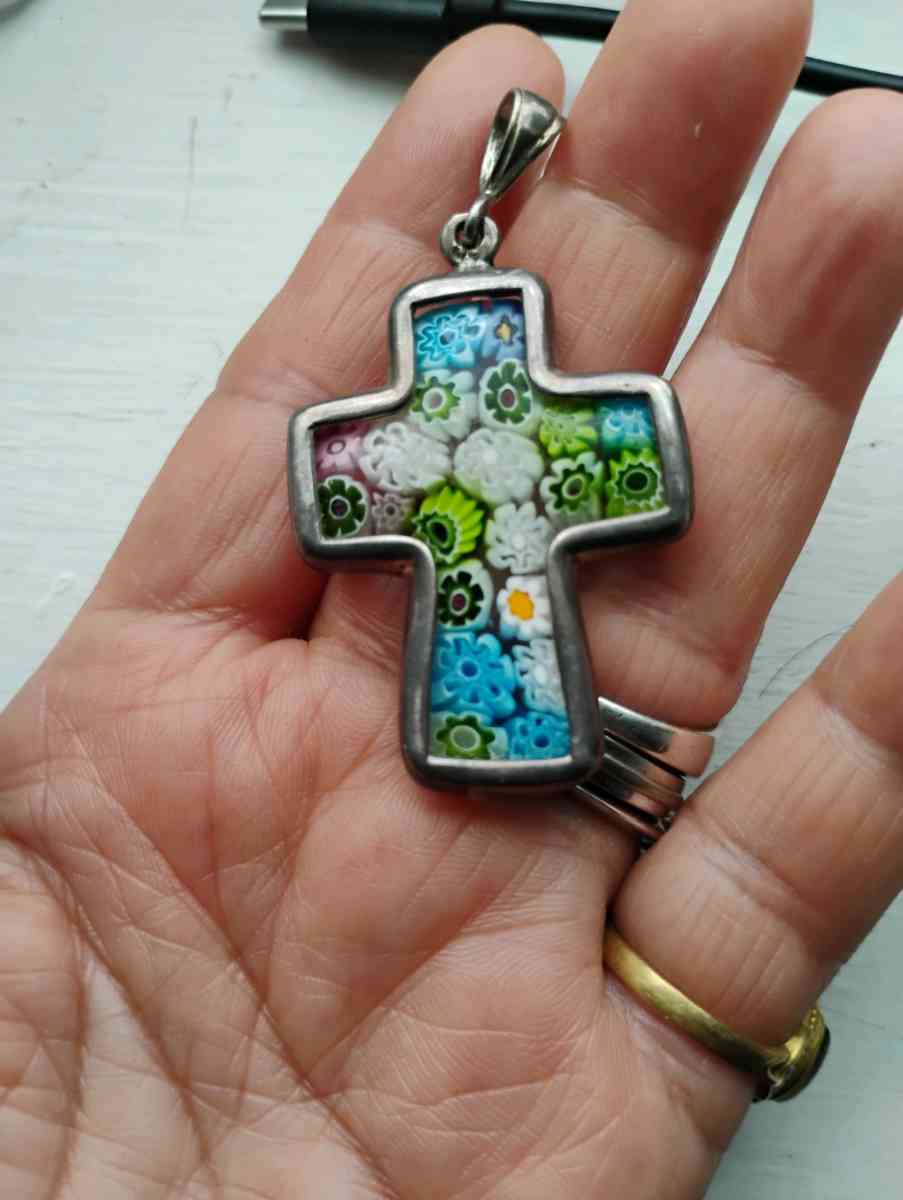 Beautiful sterling silver cross - Bowie, Texas - FleaMarketBay