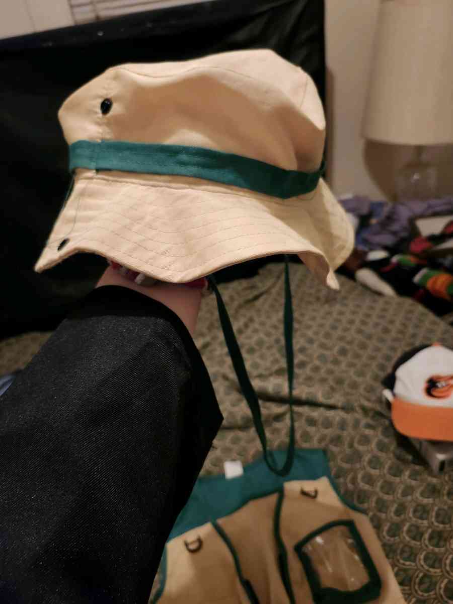 Kids outdoor exploration Nature Vests and hat - Decatur, Illinois - FleaMarketBay