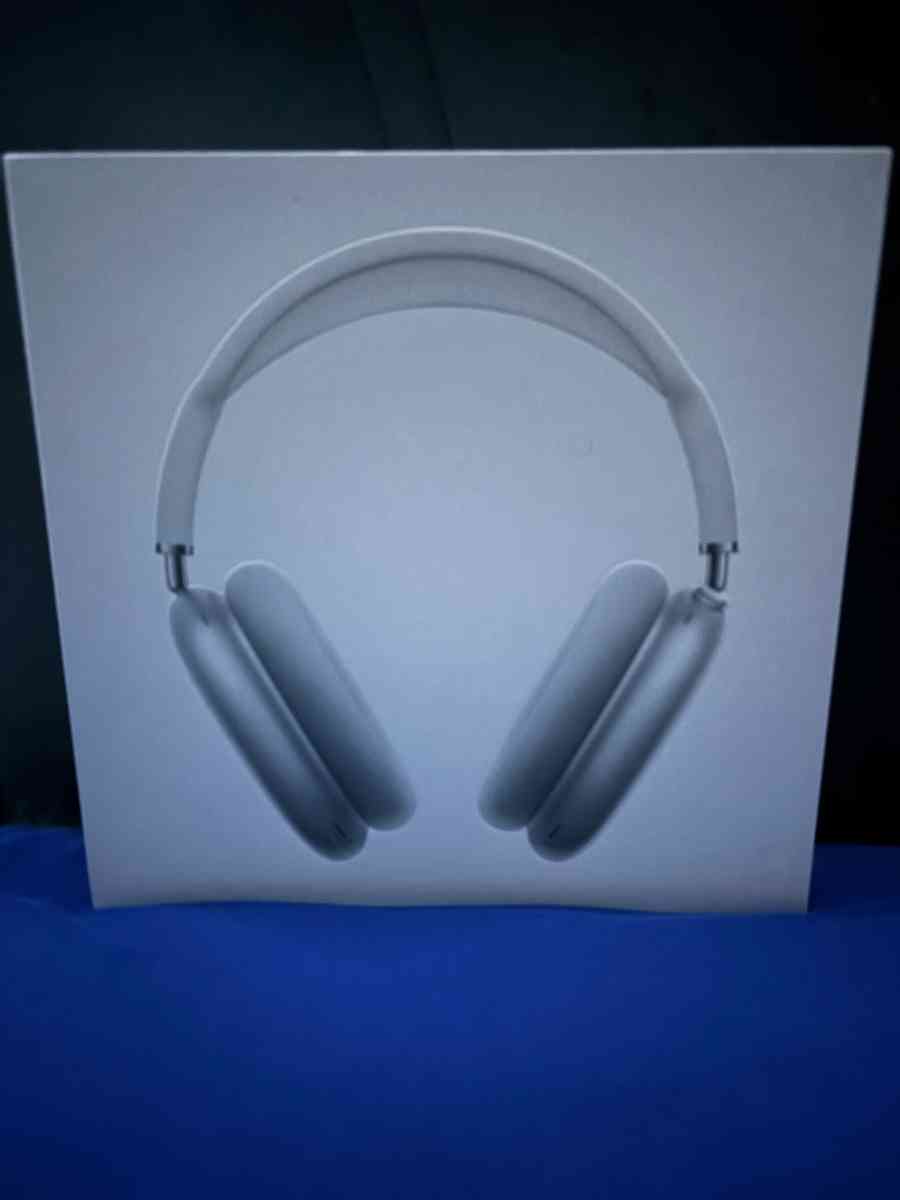 Airpod Maxes - Pensacola, Florida