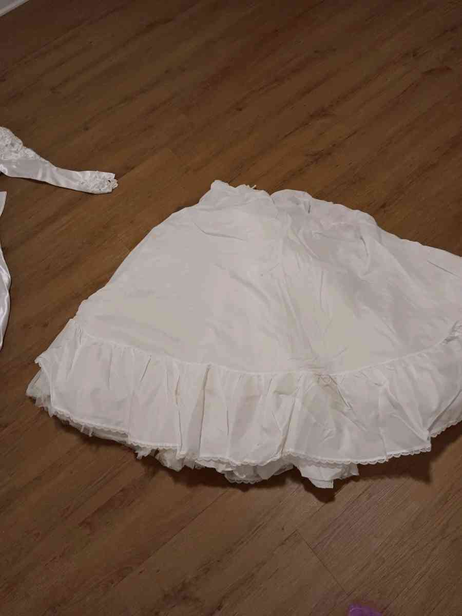 wedding dress - Oakwood, Georgia - FleaMarketBay