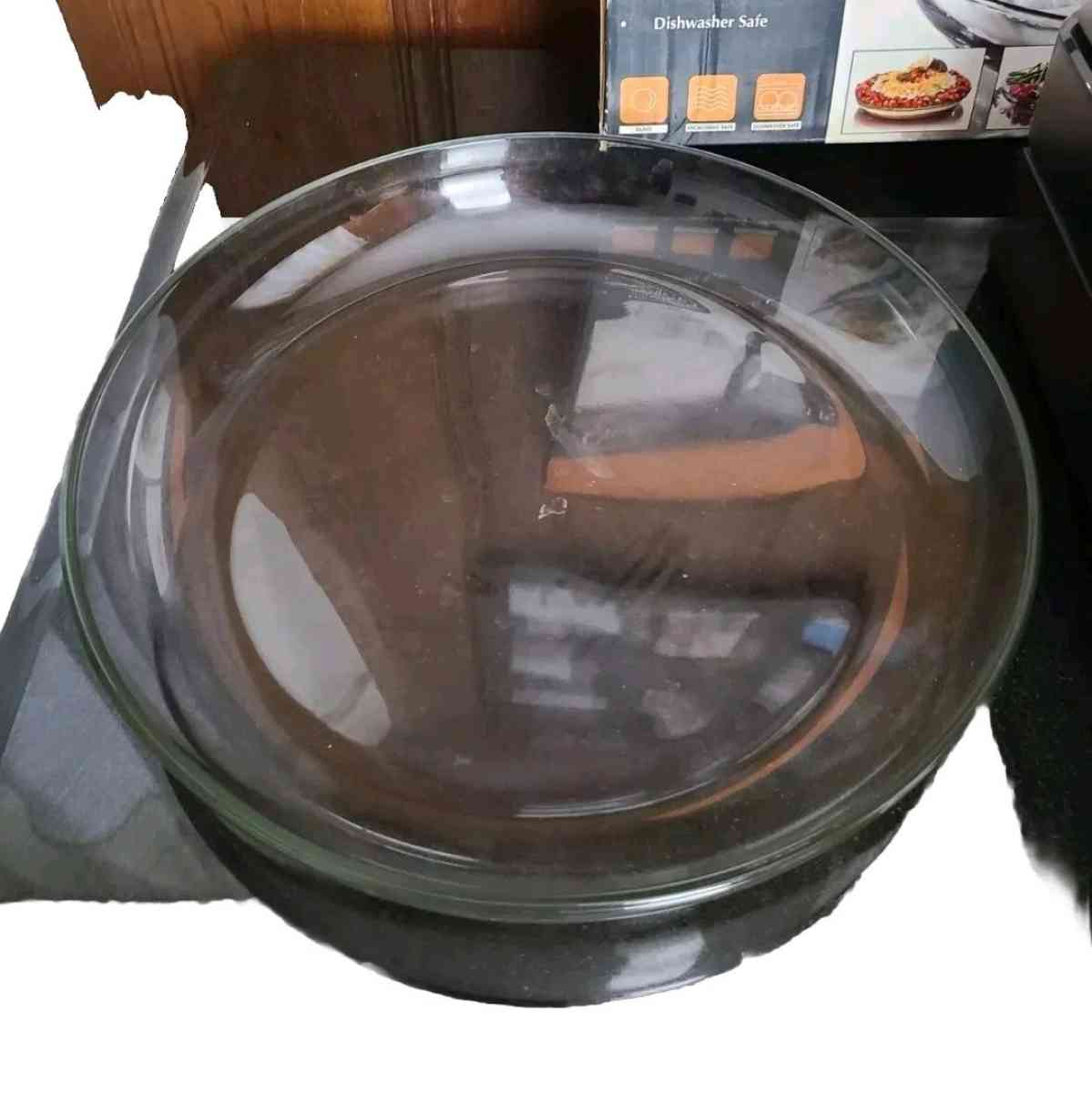 Introducing the Crofton Kitchen Ware 3 Piece MultUse Serving - Akron, Ohio - FleaMarketBay