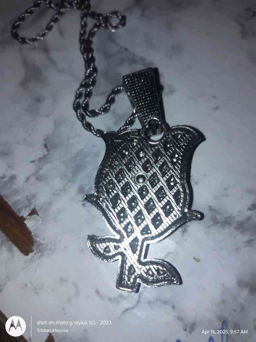 rose CHAIN - Easton, Pennsylvania - FleaMarketBay