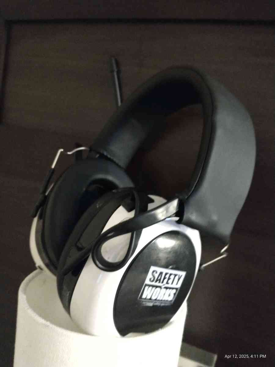 Protection Headphones - Auburn, Washington - FleaMarketBay
