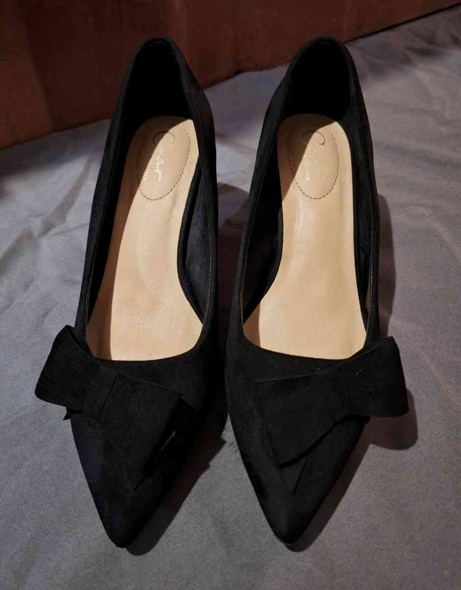 C Comfort Est 1946 Womens All Black Suede High Heel Shoes - Buckingham, Virginia - FleaMarketBay