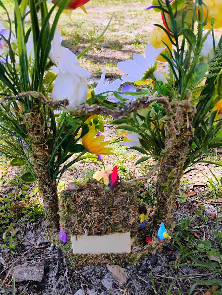 beautiful graveside flowers for loved ones - Jacksonville, Florida - FleaMarketBay