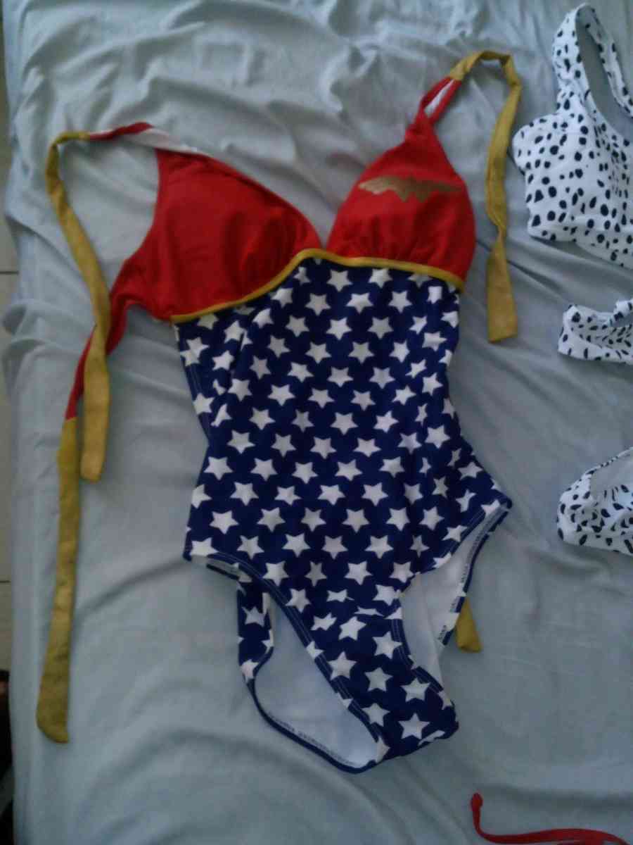 4 bathing suits for sale size small - Miami, Florida - FleaMarketBay