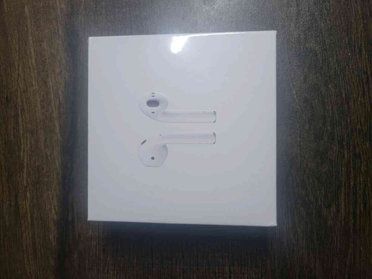 airpod earbuds - Rancho Cordova, California - FleaMarketBay