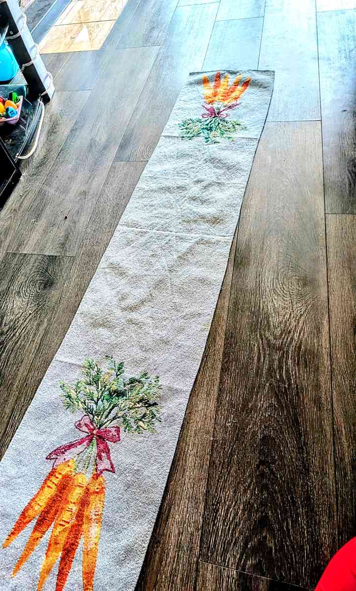 easter table runner - Mount Clemens, Michigan - FleaMarketBay