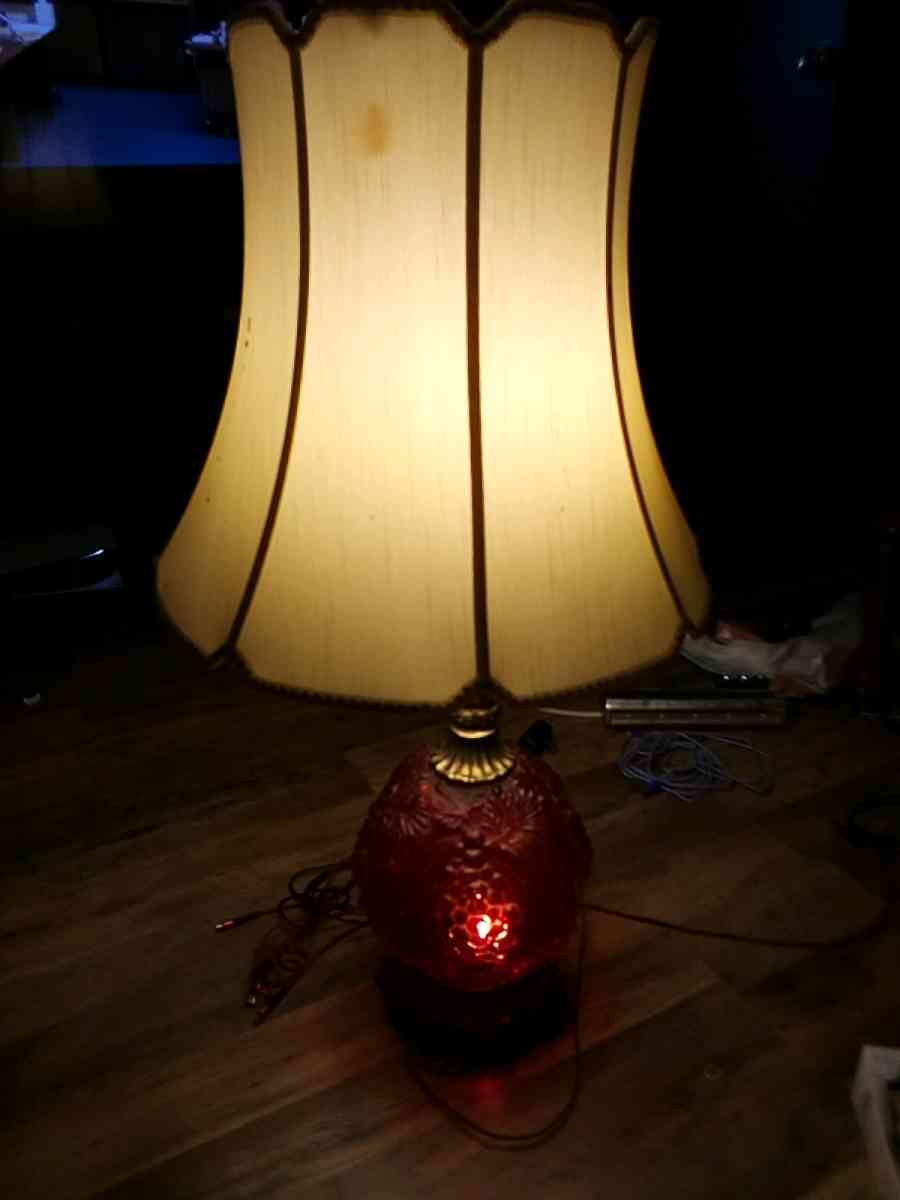 hand blown glass antique lamp - Mc Minnville, Tennessee - FleaMarketBay