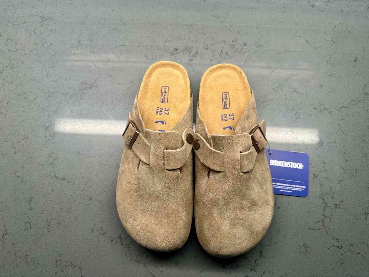 Birkenstock Womens Boston Clogs Suede Taupe Size 37 - Stamford, Connecticut - FleaMarketBay