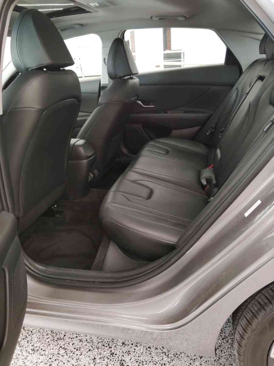 2024 Hyundai Elantra Limited - Greenville, Texas - FleaMarketBay