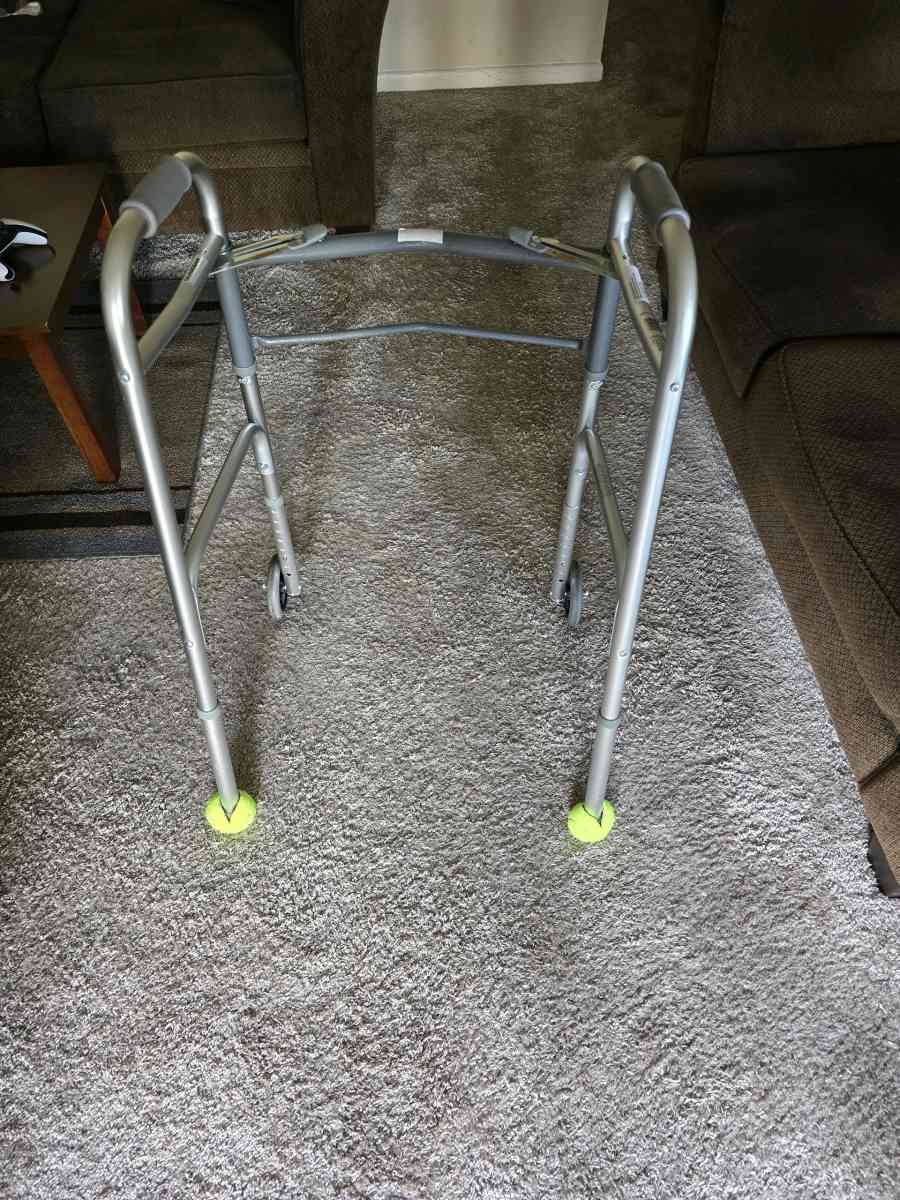 Metal walker - Glen Burnie, Maryland - FleaMarketBay