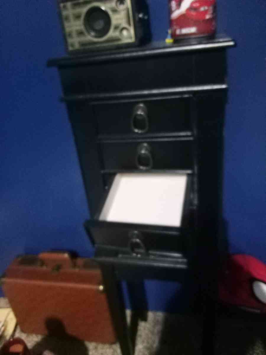 jewelry box dresser - Mc Minnville, Tennessee - FleaMarketBay