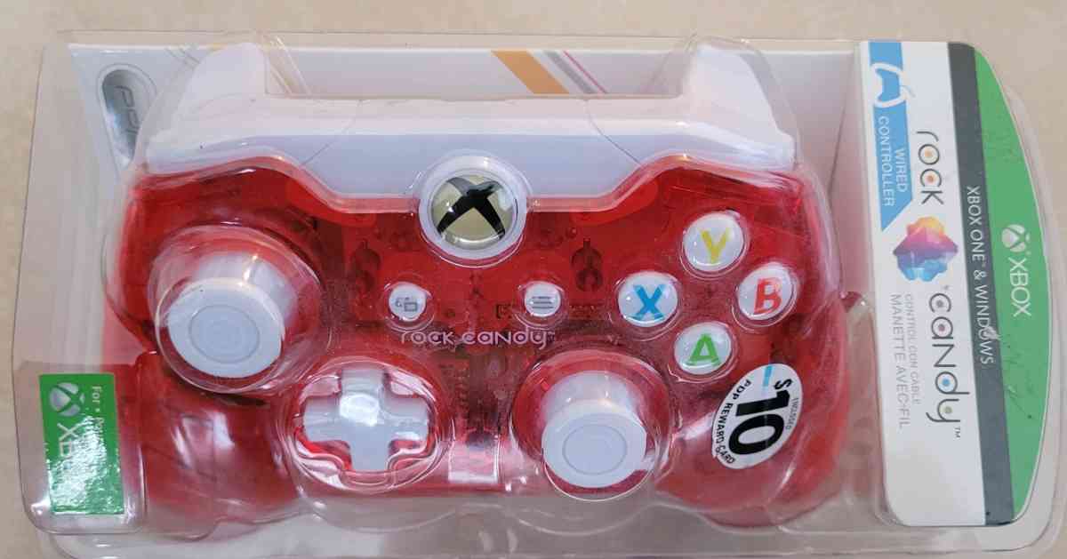 XBOX ONE  WINDOWS WIRED CONTROLLER - Pompano Beach, Florida - FleaMarketBay