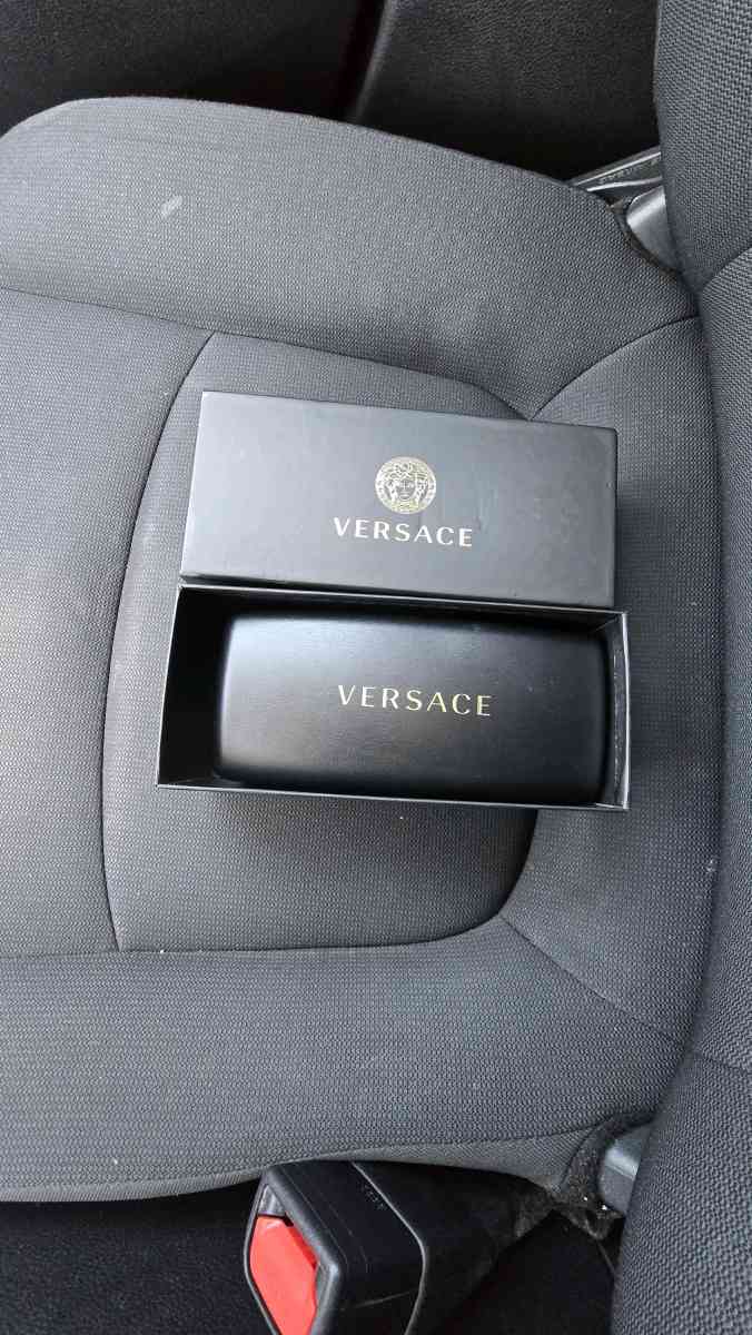 VERSACE BRAND NEW - Sarasota, Florida - FleaMarketBay