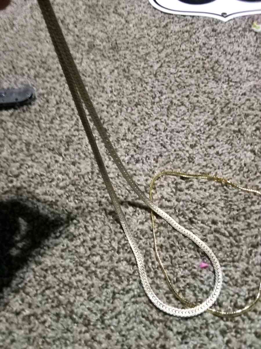 fake gold necklaces - Mc Minnville, Tennessee - FleaMarketBay