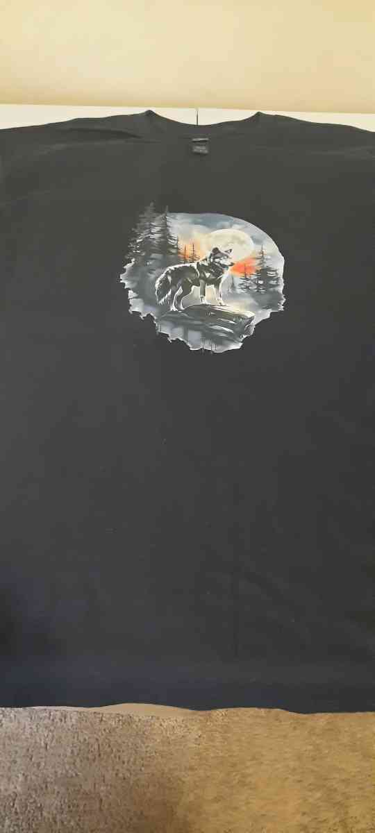 t shirts - Hubbard, Ohio - FleaMarketBay