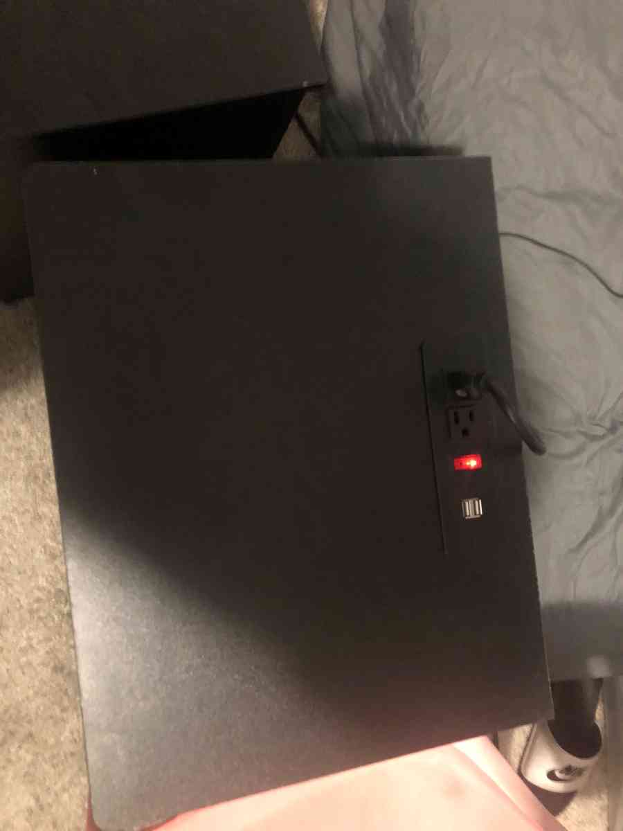 end tables with electric outlets usb plugs - Austin, Texas - FleaMarketBay