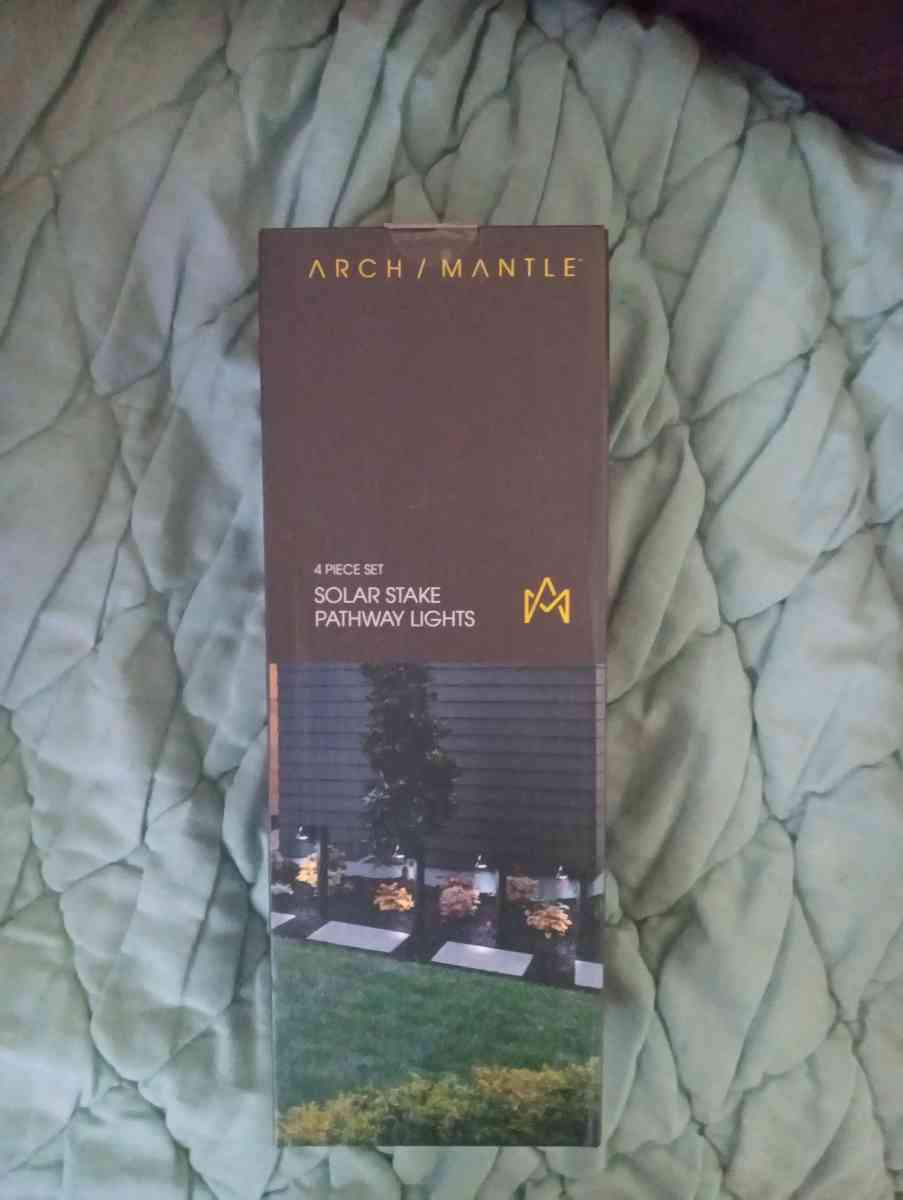 Arch Mantle pathway solar lights four lights - Knoxville, Tennessee