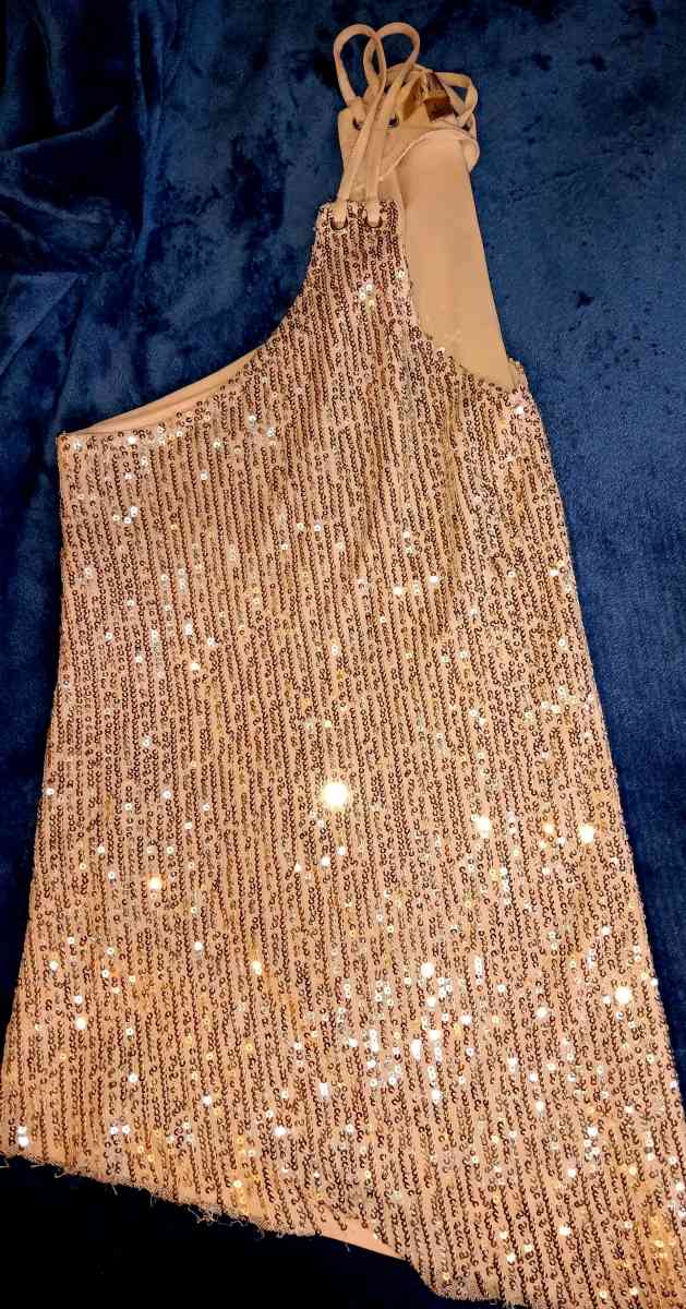 Pink tank top - Alpine, Arizona - FleaMarketBay