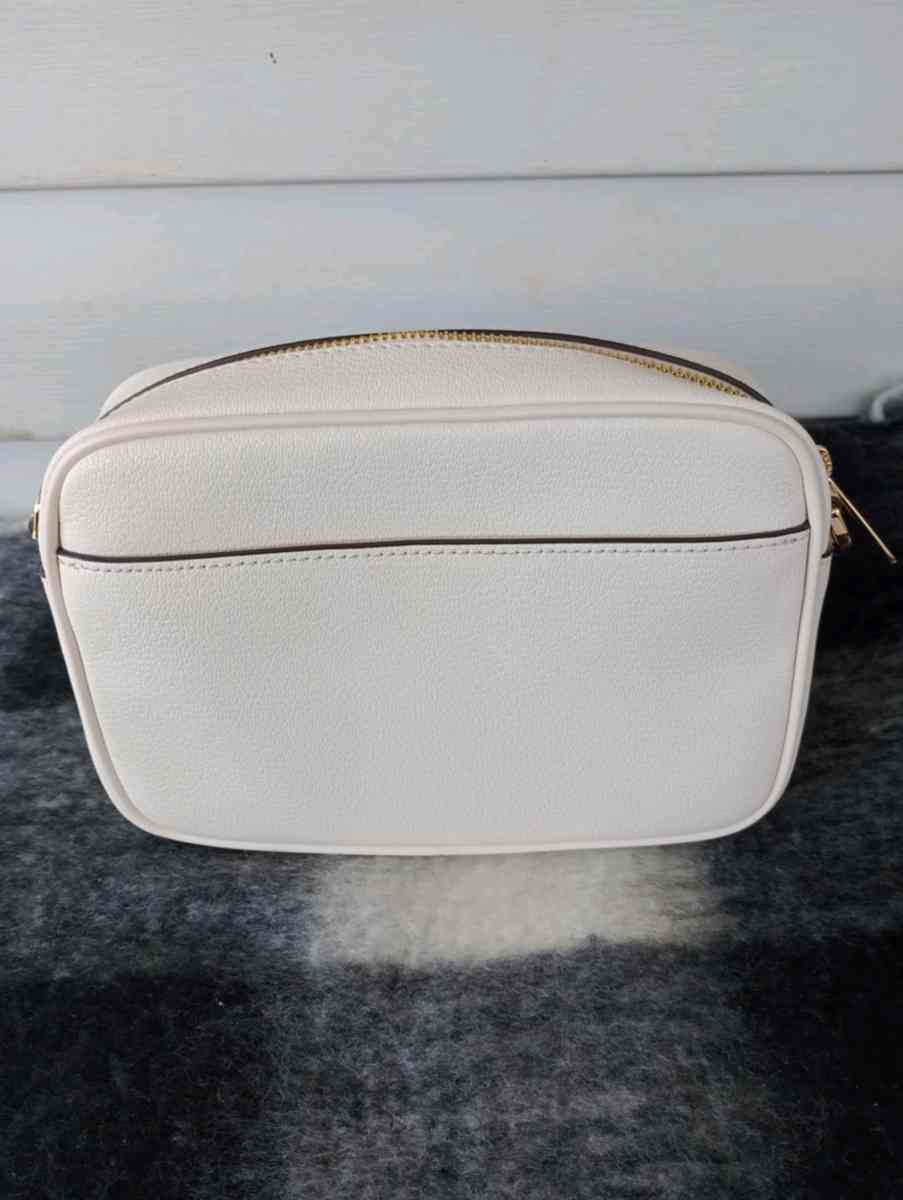 MICHAEL KORS JET SET TRAVEL purse - Frostproof, Florida - FleaMarketBay