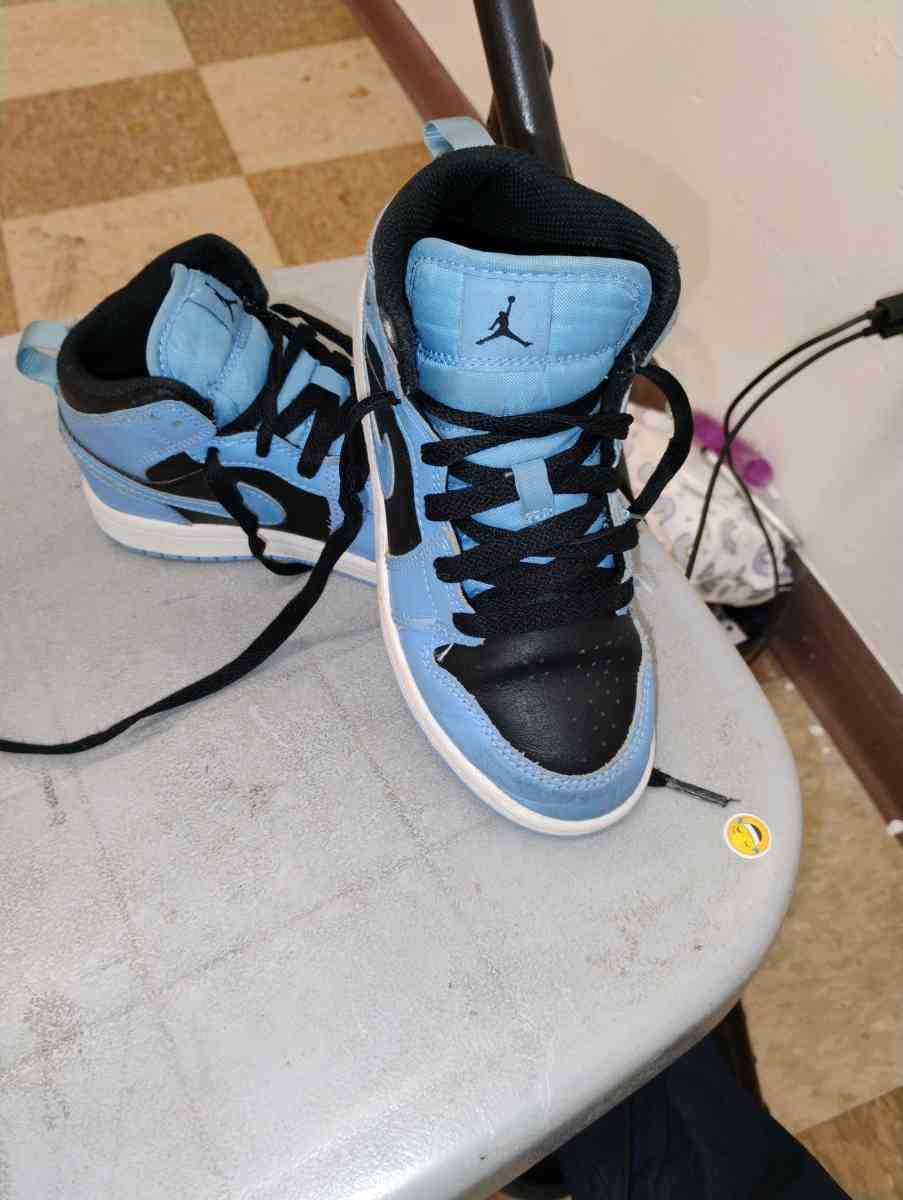 boys sneakers - Monticello, New York