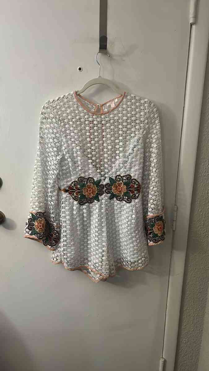 Luxxel White Embroidered Floral Romper with Bell Sleeves Siz - Atlanta, Georgia - FleaMarketBay