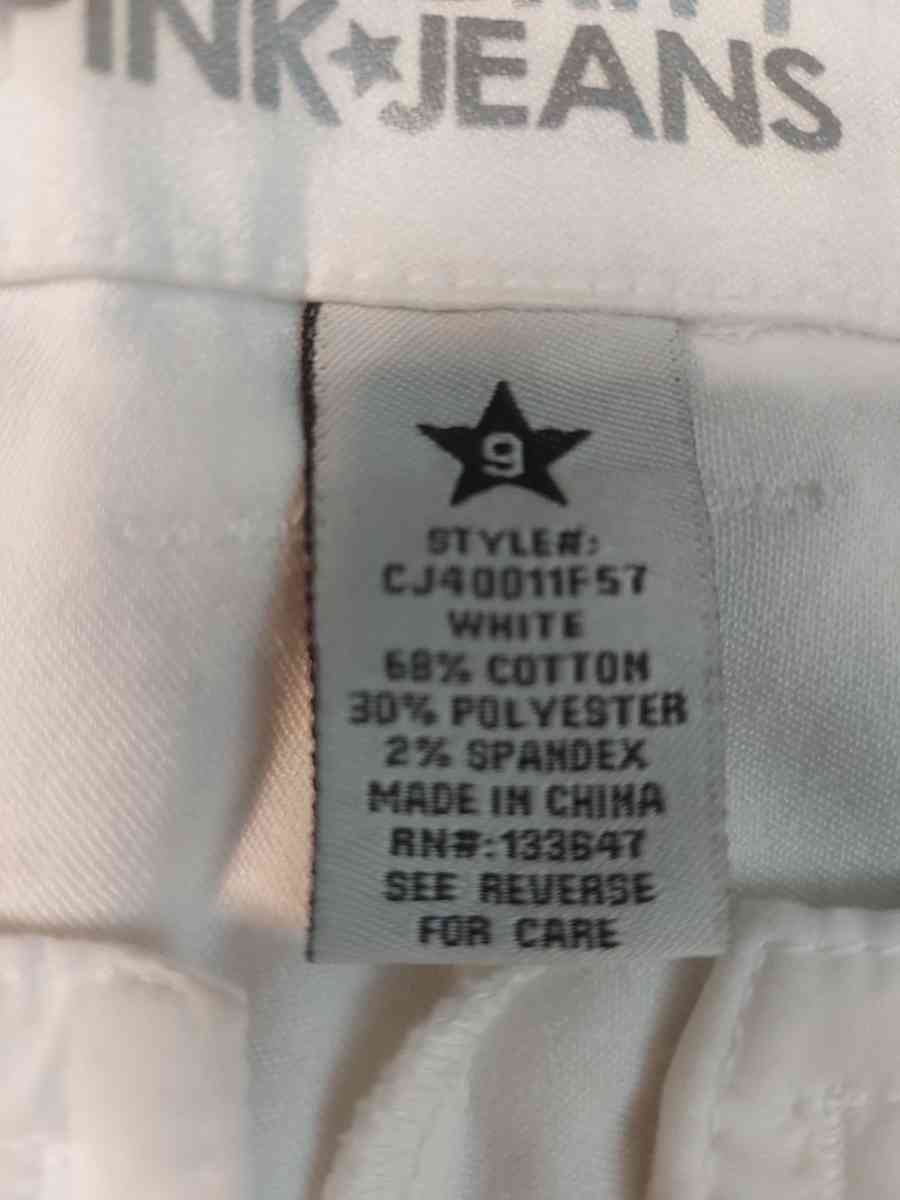 Celebrity Pink NWT White Shorts - Atlanta, Georgia - FleaMarketBay
