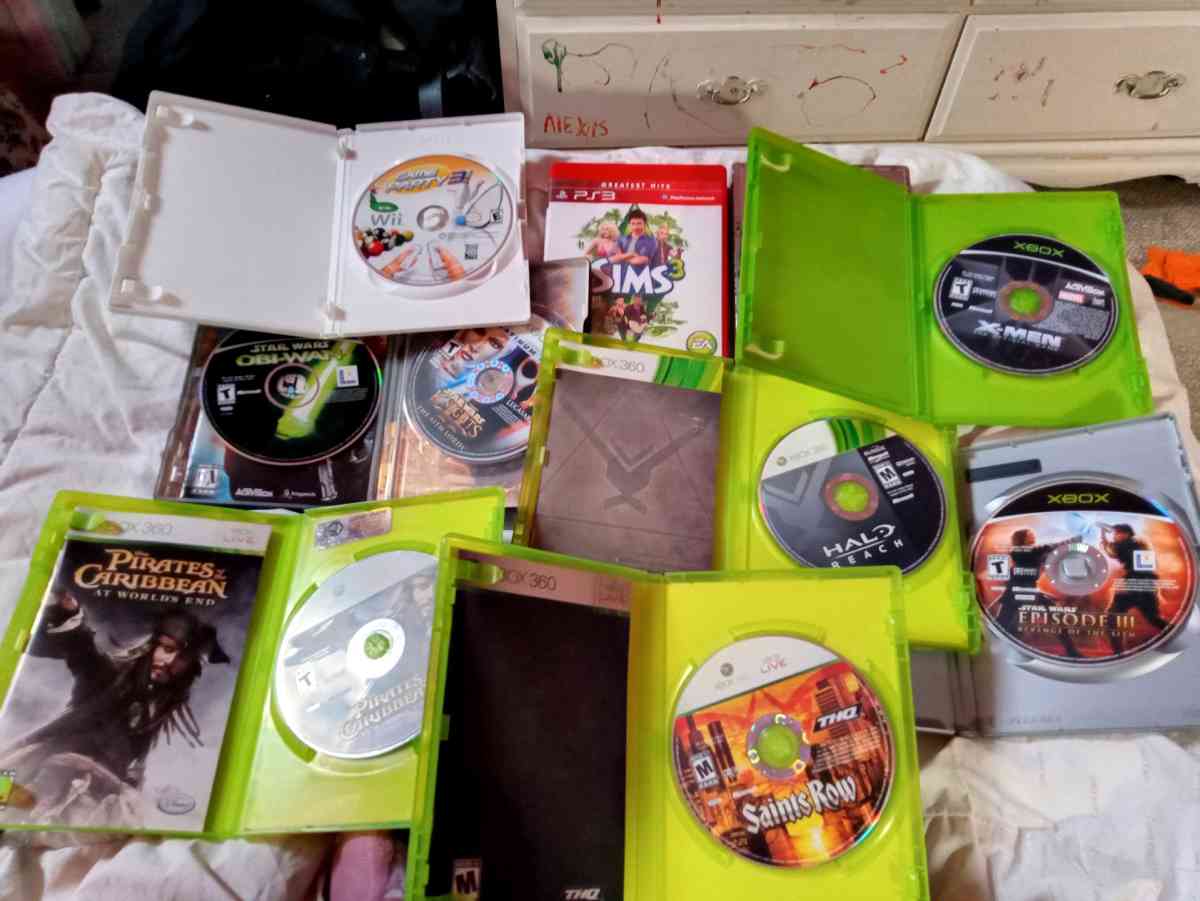 BUNDLE OF 11 VIDEO GAMES GREAT CONDITION - North Hollywood, California