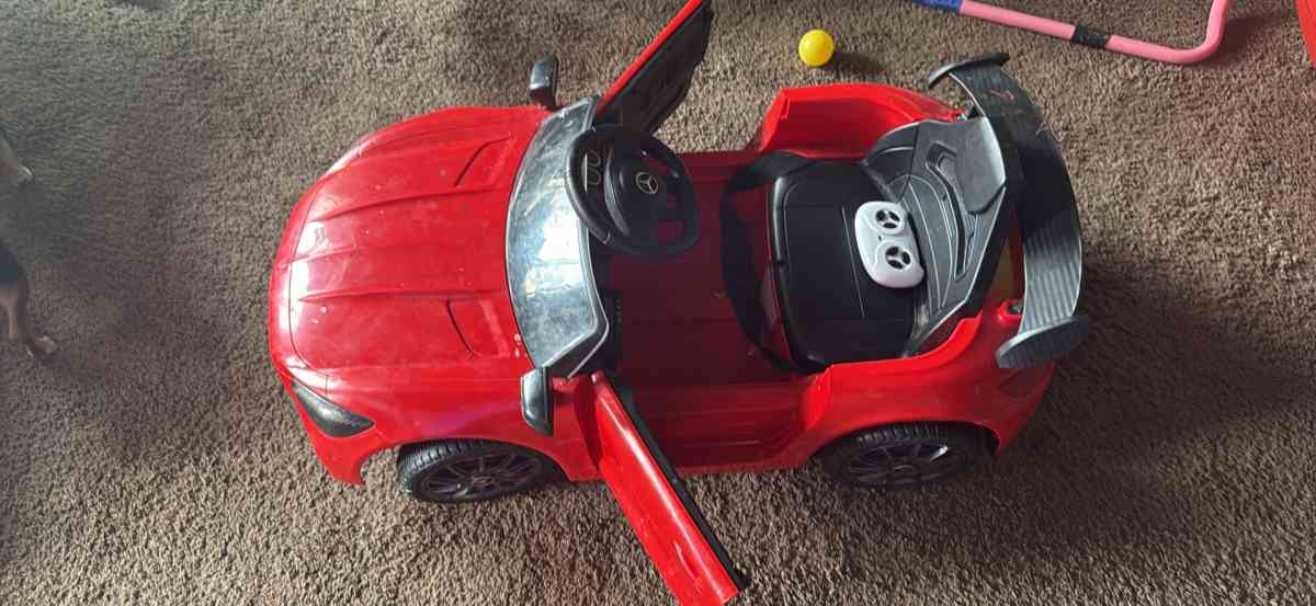 Mercedes Bens - Flint, Michigan - FleaMarketBay